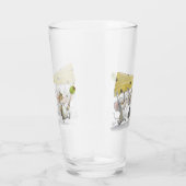 De kazen (met olijven) krijgen een glazen beker (Rechts)