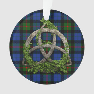 De Keltische Knoop en Clan Gunn Tartan van de Ornament
