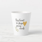 De kern van lesgeven latte mok (Voorkant)