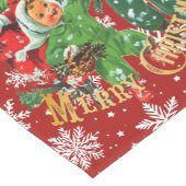 De kerstboom op rood lange tafelloper (Hoek)