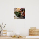 De kerstboom op zijn stand zetten poster (Keuken)