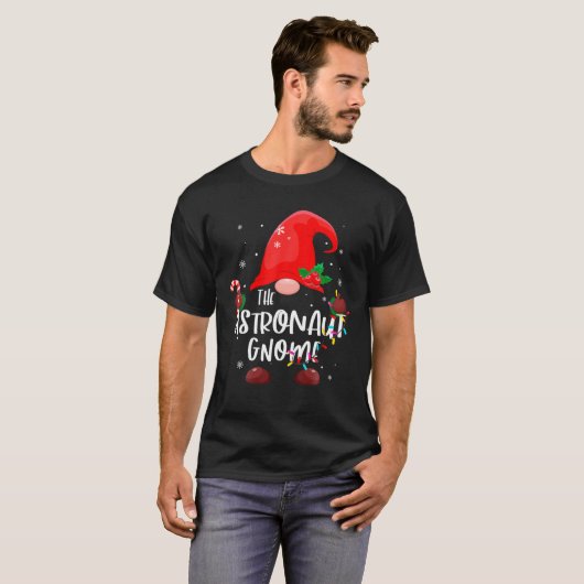 De kerstlampjes van de Astronaut Gnome Matching Fa T-shirt (Voorkant volledig)