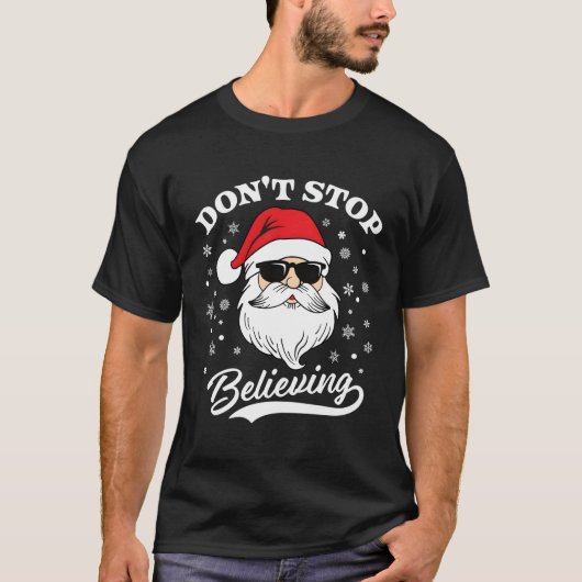 De kerstman blijft pyjama geloven t-shirt (Voorkant)