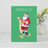 De kerstman controleert zijn lijst feestdagenkaart (Staand voorkant)