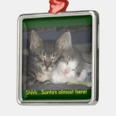 De Kerstman is bijna hier. Metalen Ornament (Links)