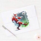 De Kerstman schopt een Voetbal naar het doel Vierkante Sticker (Envelop)