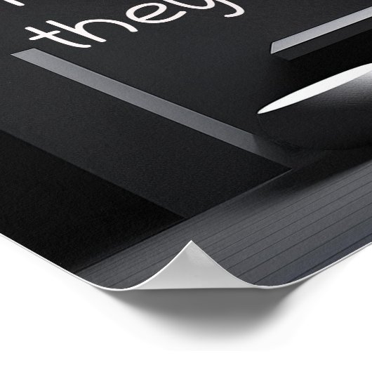 De ketens die ze vereren - Voltaire citaat Poster (Hoek)