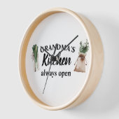 De keuken van de moderne grootmoeder is altijd ope (Hoek)