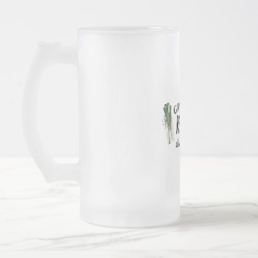 De keuken van de moderne grootmoeder is altijd ope matglas bierpul (Links)