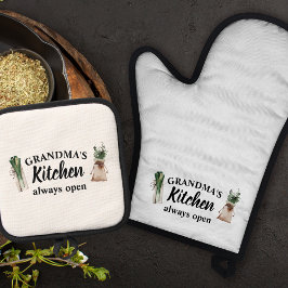 De keuken van de moderne grootmoeder is altijd ope ovenwant & pannenlap set