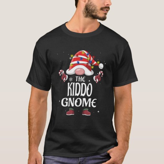 De Kiddo Gnome Tree Light Buffalo Plaid Kerstmis T-shirt (Voorkant)