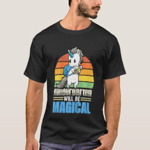 De Kinder kleuterschool wordt de eerste dag een ma T-shirt