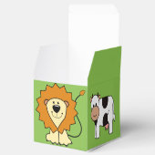 De kinderen van de douanetekst van de dieren geven bedankdoosjes (Geopend)