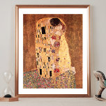 De Kiss Gustav Klimt Fine Art Poster<br><div class="desc">Een mooi poster met het olieverf van Gustav Klimt (1862-1918),  The Kiss (c. 1907). Gustav is geboren in Oostenrijk. Een man en een vrouw in een omhelzing. Het originele schilderij heeft lagen goudblad.</div>