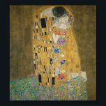 De Kiss - Gustav Klimt Poster<br><div class="desc">Bekend romantisch schilderij van Gustav Klimt. De Kiss is een prachtig meesterwerk voor echte liefhebbers van geweldige kunst. Dit is het meest kwalitatieve afbeelding dat je kunt vinden op Zazzle en daarom kun je hoge kwaliteit afdrukken verwachten op veel geweldige Klimt cadeauideeën.</div>