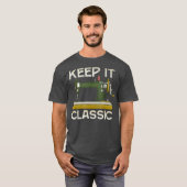De klassieke  naaimachine blijft de tailor t-shirt (Voorkant volledig)