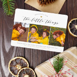 De kleine dingen | Minimale Gold Heart 3 Foto Feestdagenkaart<br><div class="desc">Een kleine kerstfeestkaart met 3 van uw favoriete foto's van vorig jaar. Bovenaan de kaart staat "Grateful for" in gekromde tekst, een schattig gouden hart, en "de kleine dingen" is elegante scriptkalligrafie. Onder de foto's, is er een douanegroet en uw familienaam. Ideaal voor familiefoto's, voor de eerste kerstman van de...</div>