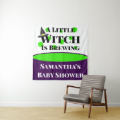 De kleine heks breekt het Halloween Baby shower Wandkleed (In situ)