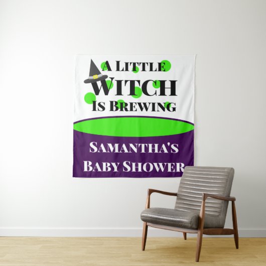 De kleine heks breekt het Halloween Baby shower Wandkleed (In situ)