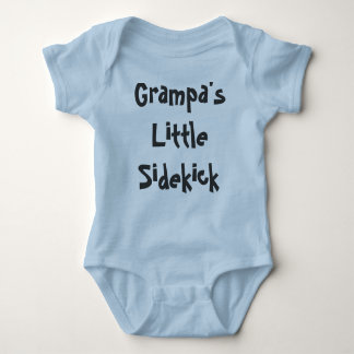 De kleine sidekick van Grampa Romper