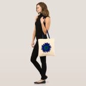 De kleur van de zonnebloemen Canvas tas - blauw (Voorkant (model))