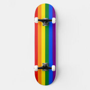 De kleuren van de regenboog persoonlijk skateboard