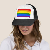De kleuren van de regenboog trucker pet (In situ)