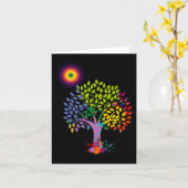 De kleurrijke boom die leven geeft aan de aarde St Kaart (Gele Bloem)