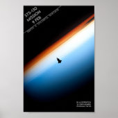 De kleurrijke horizon van de aarde vanaf het ISS Poster (Voorkant)