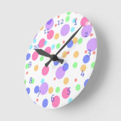 De kleurrijke Klokken van de Muur van Stippen (Hoek)