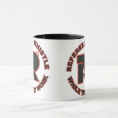 De klokflits van verwijzingen terwijl zij werken mok (Midden)