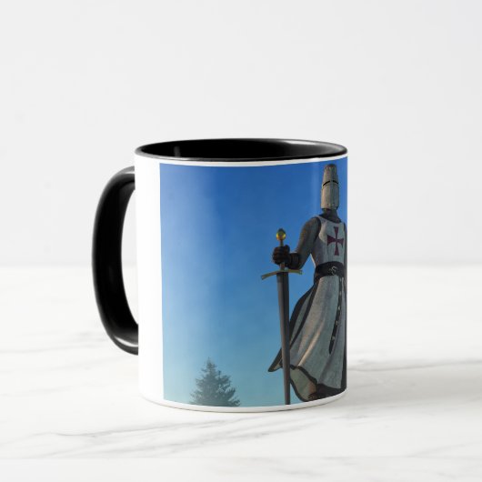 De Knight Templar Mok (Voorkant links)