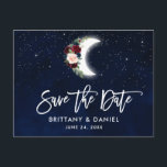 De Knolpalen van de Vlek van het Manuscript van de Aankondigingskaart<br><div class="desc">Het moderne Manuscript van de Borstel,  het Keltische Weddenschap sparen het de aankondigingsbriefkaart van het verloving van de Datum. Waterverf blauwe nachthemel met sterren en de maan. Burgundy Marsala Blue Pink Floral. Greenery Eucalyptus Leaves.</div>