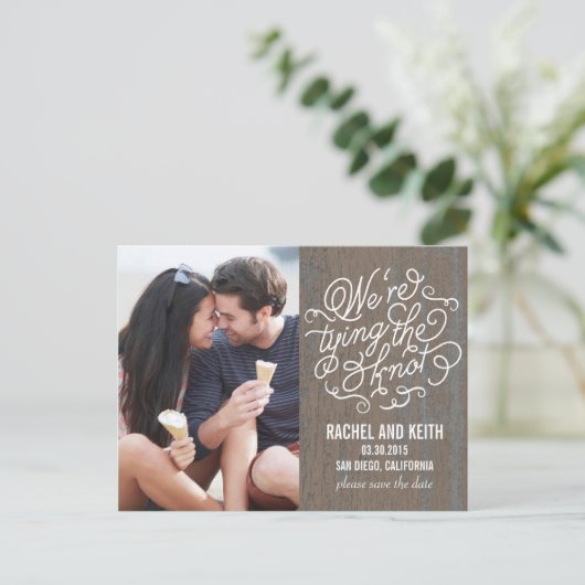 De Knot Save the Date Card - Robuuste Bark Aankondigingskaart (Staand voorkant)