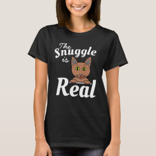 De knuffel is echt leuk kat T-shirt