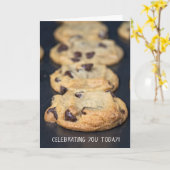 de koekjes van de verjaardagschocoladeschilfer kaart (Gele Bloem)