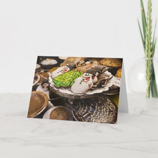 De koekjes van Kerstmis op vertoning in een stad Feestdagen Kaart (Voorkant)