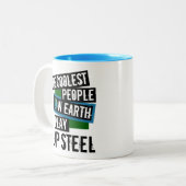De koelste mensen op aarde spelen lap Staal Tweekleurige Koffiemok (Voorkant links)