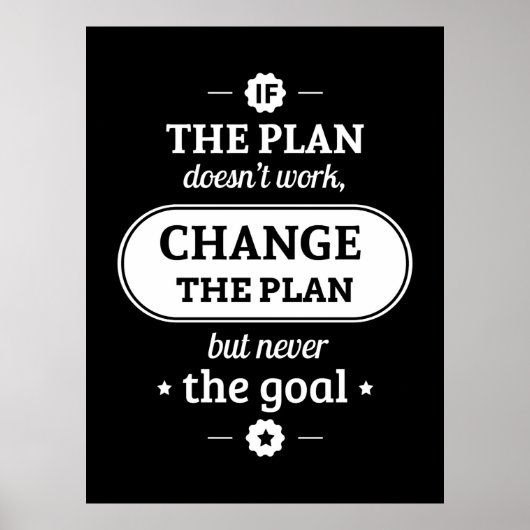 De komst verandert het plan maar nooit het doel poster (Voorkant)