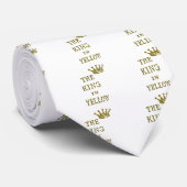 De koning in geel stropdas (Opgerold)