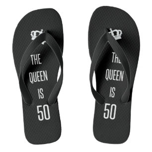 De koningin is 50 teenslippers