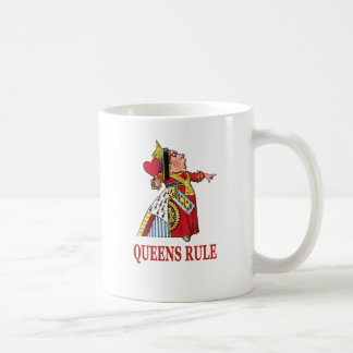 De koningin van harten zegt "Queens Rule" Koffiemok