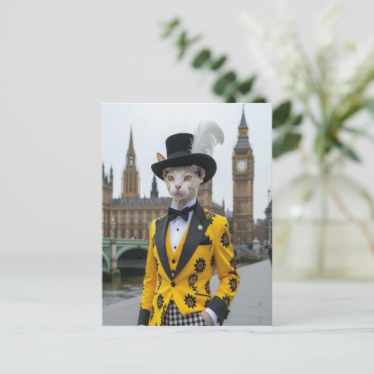 De koninklijke Sphynx in zijn onstuimige pak bij h Briefkaart (Staand voorkant)