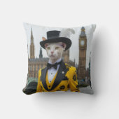 De koninklijke Sphynx in zijn onstuimige pak bij h Kussen (Voorkant)