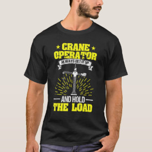 De kraanexploitant laat het omhoog houden houdt vo t-shirt