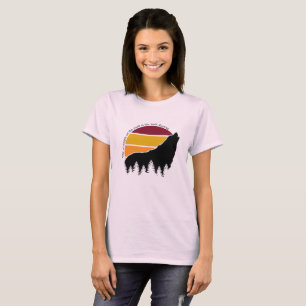 De kracht van het pakket is de Wolf Retro Sunset T-shirt