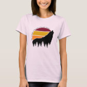 De kracht van het pakket is de Wolf Retro Sunset T-shirt (Voorkant)