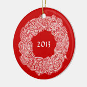 De Kroon van Scribbleprints - Wit, op Rood Keramisch Ornament (Links)