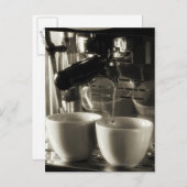 De kunst van de verse koffiebereiding/gieten briefkaart (Voorkant / Achterkant)