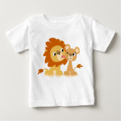 De Kus: Cute Cartoon Lion Couple Baby T-shirt (Voorkant)